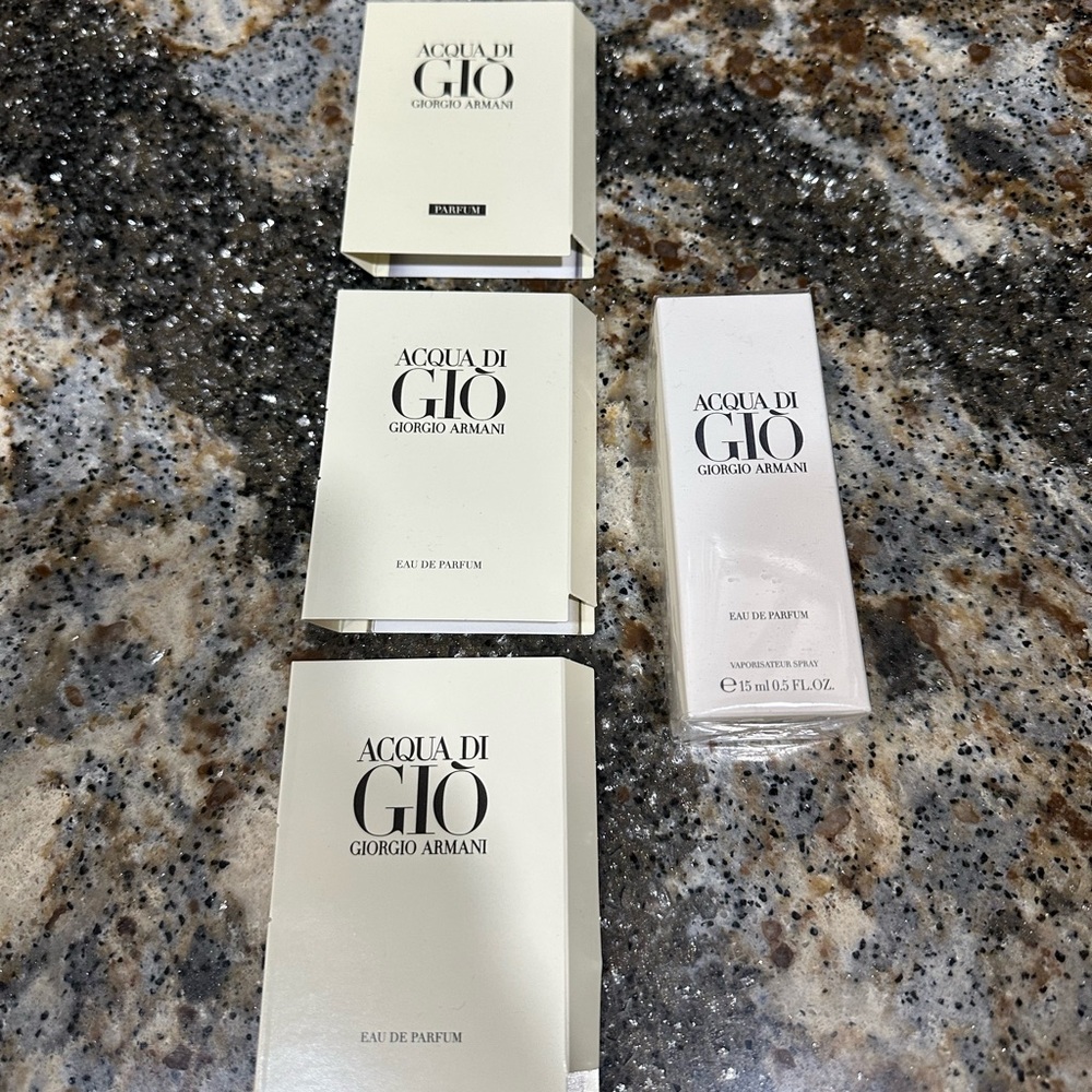 NIB Giorgio Armani Mens ACQUA DI GIÒ EAU DE PARFUM NEW 0.5 FL OZ + 3 x 0.04FL OZ